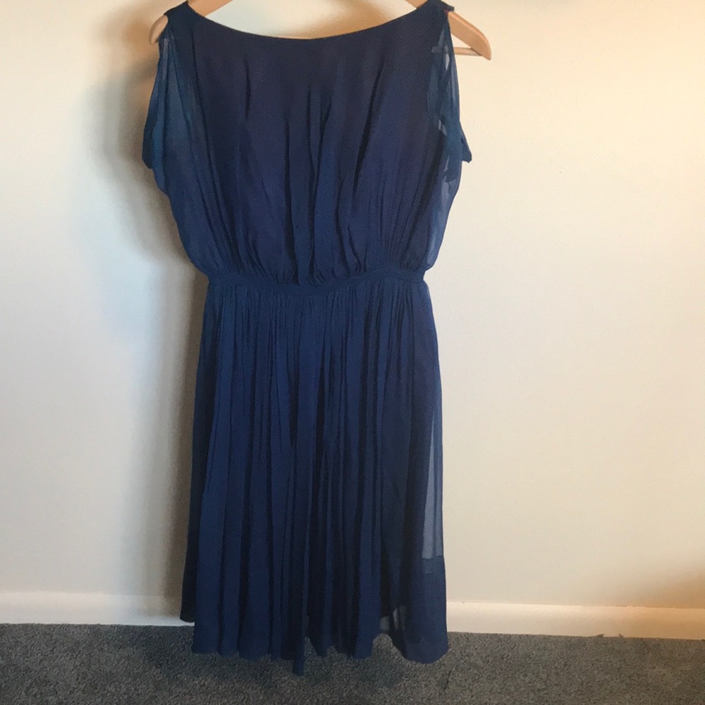 Amazing at 1950s evening gown, it’s about me. Will fit zero or a small two.